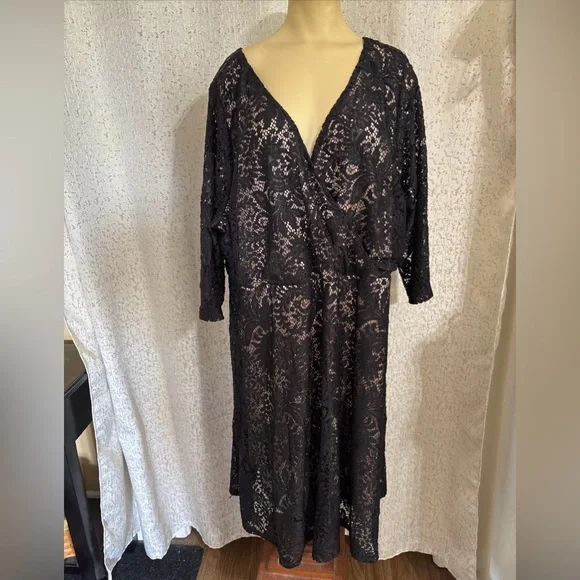 LANE BRYANT WOMEN'S BLACK Faux Wrap LACE LINED, size 20 LANE BRYANT WOMEN'S BLACK Faux Wrap LACE LINED, size 20